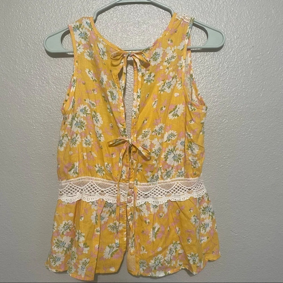 Rachel Zoe Feminine Floral Linen Blouse NWT​​​ - Picture 1 of 8